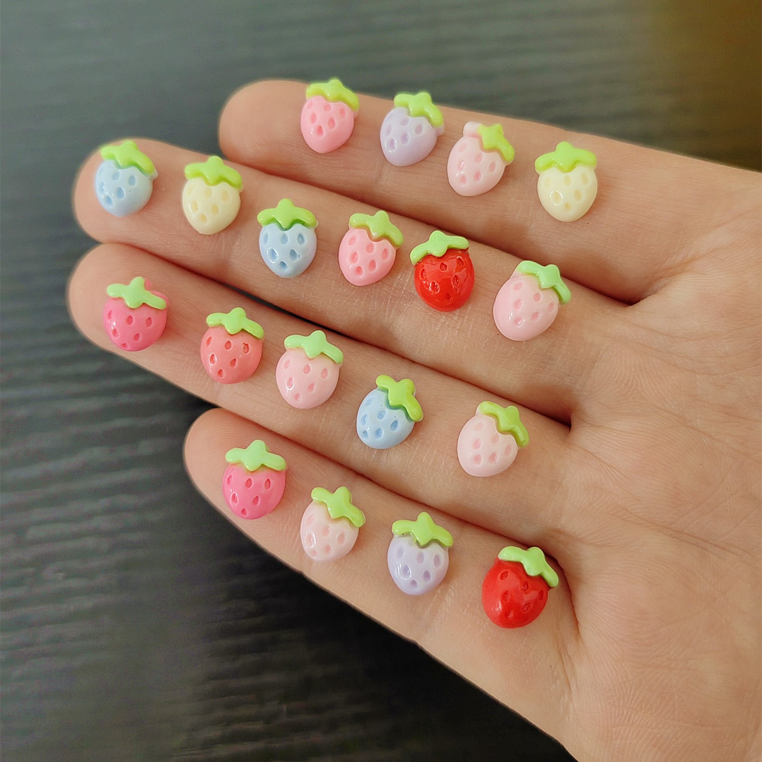 Flower Preservation Resin - 30 Buah Ornamen Bunga Stroberi Mini